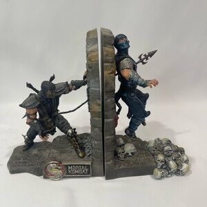 Mortal Kombat Scorpion and Sub-Zero Figurine Book Ends
